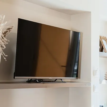 Kyma - Stylish In Old Town Apartman *